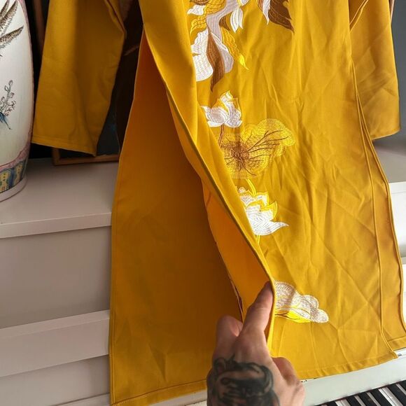 Golden Embroidered Women's Long Blouse L - Picture 7 of 16